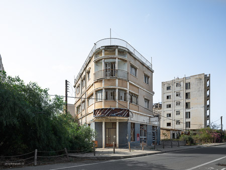 <div></div>